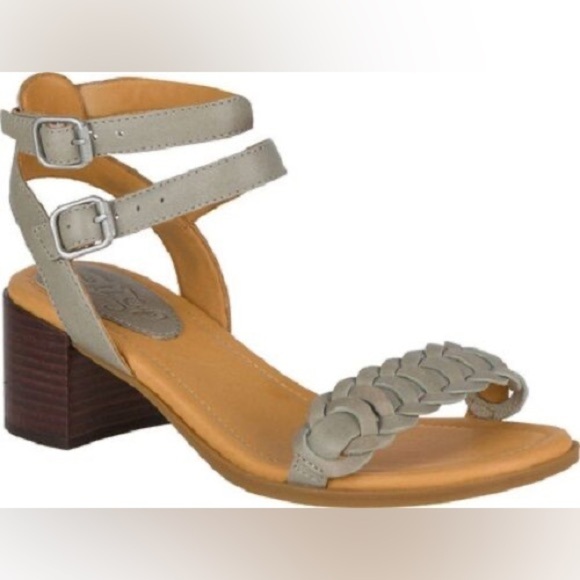 Sperry Shoes - Women’s SPERRY GOLD CUP Vivian heeled leather sandal- Size 8.5